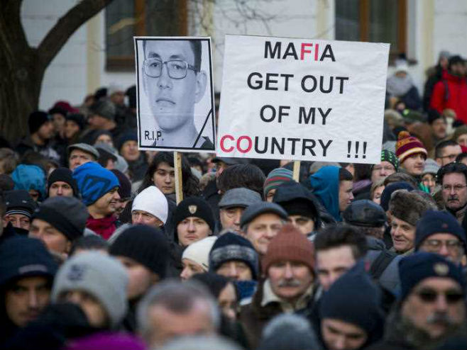 Братислава: Марш у знак сјећања на убијеног новинара - Фото: AAP