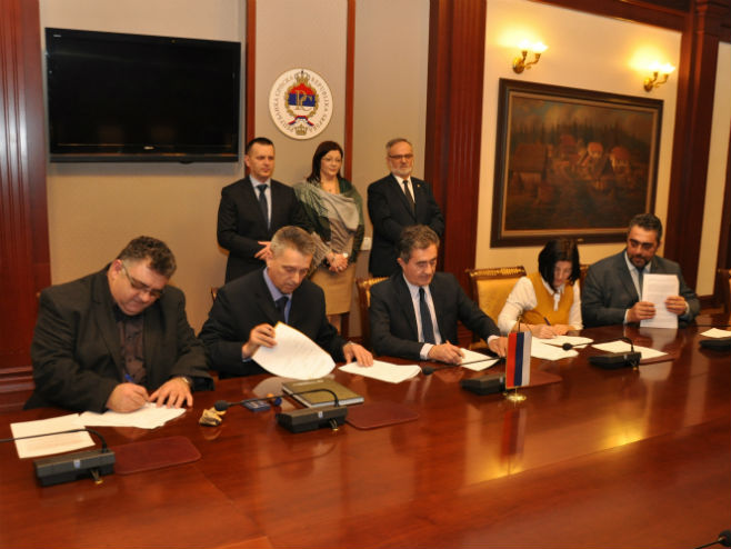 Влада и грански синдикати потписали Меморандум - Фото: СРНА