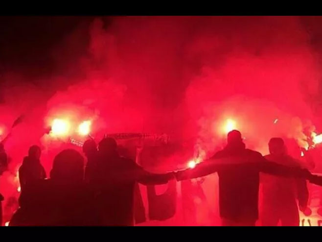 Паклени дочек за Реал у Паризу - Фото: Screenshot/YouTube