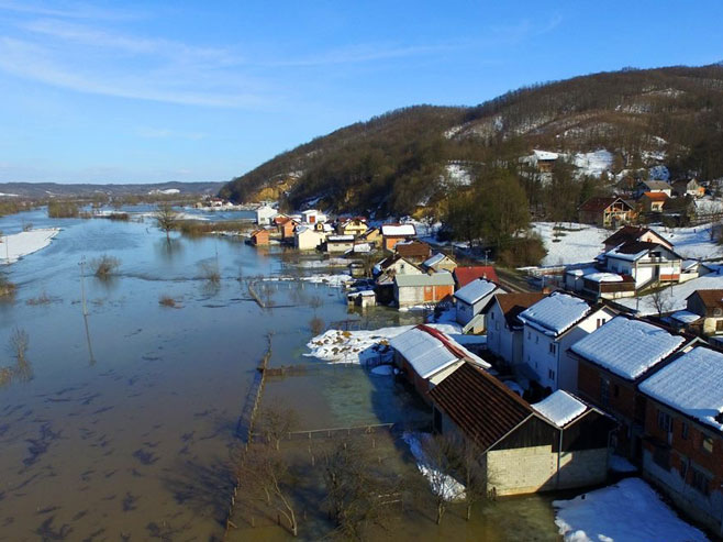 Kostajnica - poplave (Foto: www.kostajnica.com) 