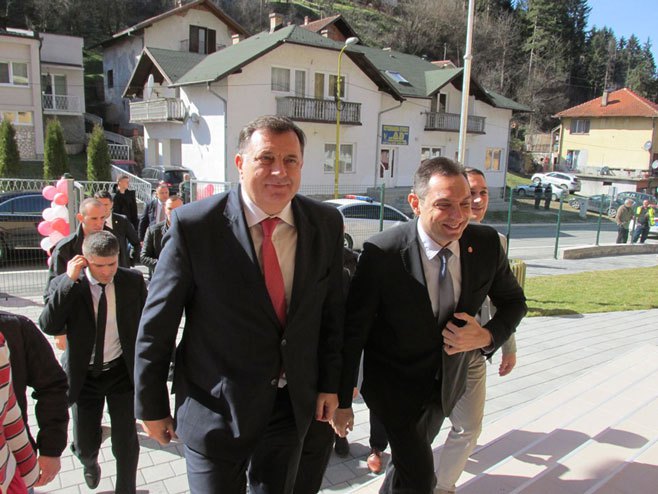Dodik i Vulin u obilasku novog odbaništa u Srebrenici (Foto: SRNA)
