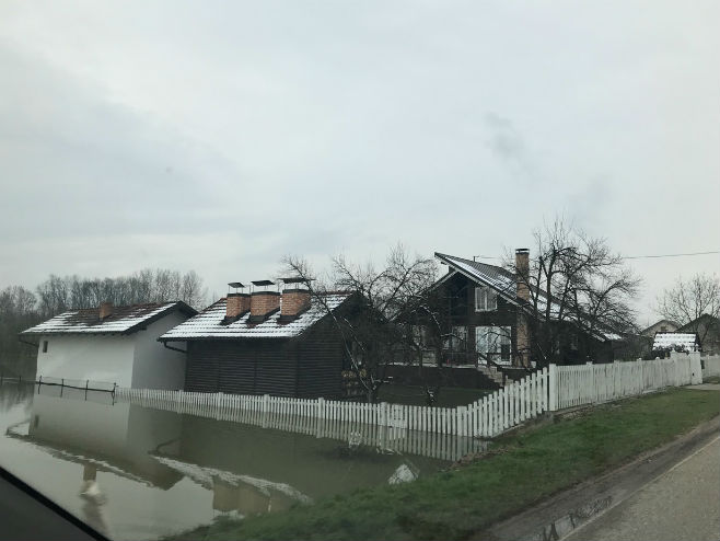 Srbac-poplave (Foto: RTRS)