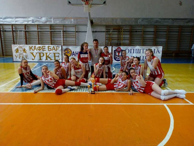 Женски одбојкашки клуб "Црвена звијезда" из Обудовца - Фото: СРНА
