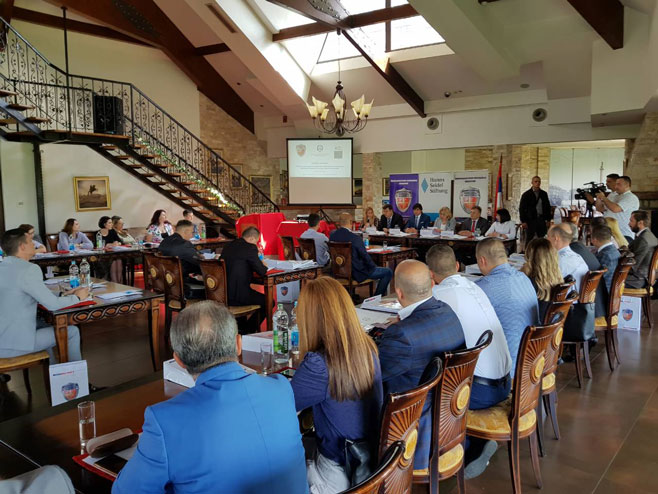 Cvijanovićeva na regionalnoj konferenciji u Bijeljini  (Foto: RTRS)