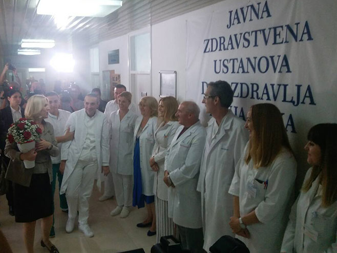 Željka Cvijanović u posjeti Domu zdravlja