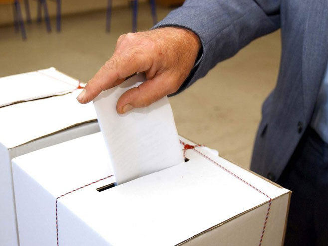 Гласачка кутија (фото: opcija.net) - 