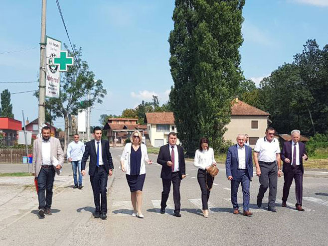 Premijerka u posjeti opštini Pelagićevo (Foto: RTRS)