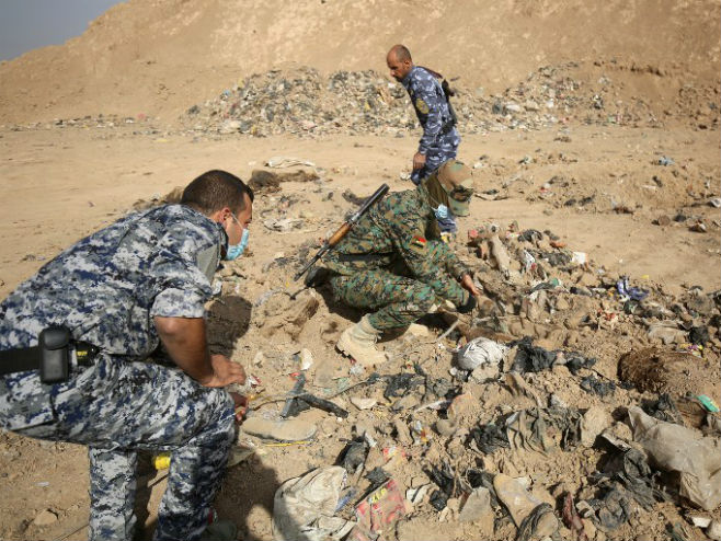 Масовна гробница у Ираку - Фото: AFP