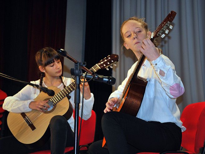 Концерт ученика Основне музичке школе - Фото: СРНА