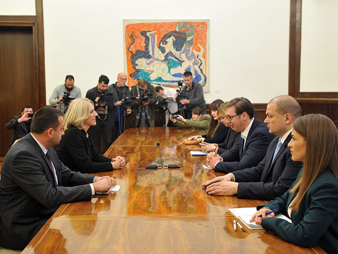 Predsjednica Cvijanović sa predsjednikom Vučićem (Foto: RTRS)