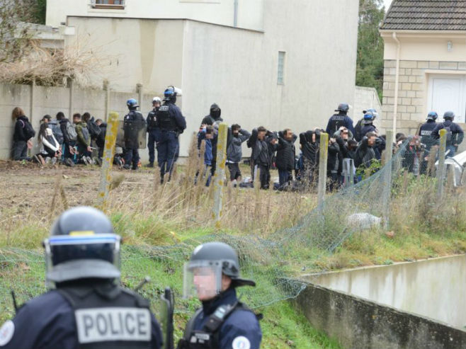 Хапшења студената у Француској (Фото: Derniéres Nouvelles) - 