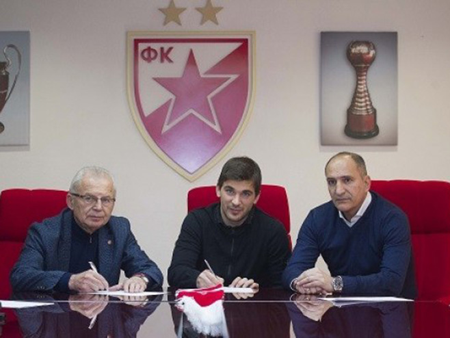 Стојковић продужио уговор са Звездом до 2022. године (Фото: FK Crvena zvezda) - 