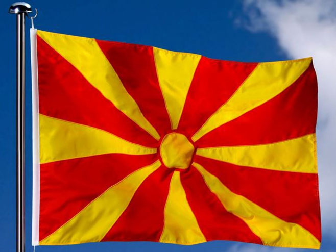 Застава Македоније (фото: gdeinvestirati.com) - 