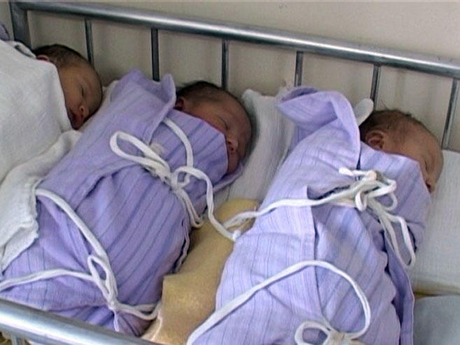 У Српској рођено 28 беба