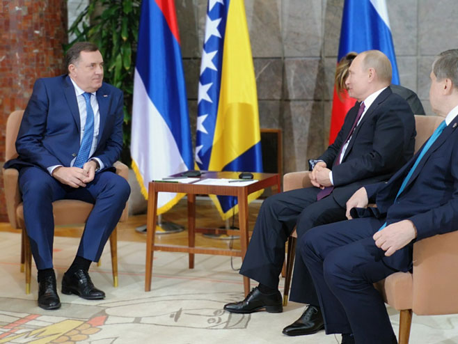 Cvijanovićeva i Dodik sa Putinom u Beogradu (Foto: RTRS)