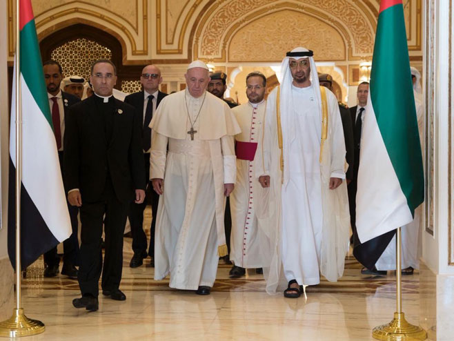 Папа Фрањо и принц мохамед бин Зајед