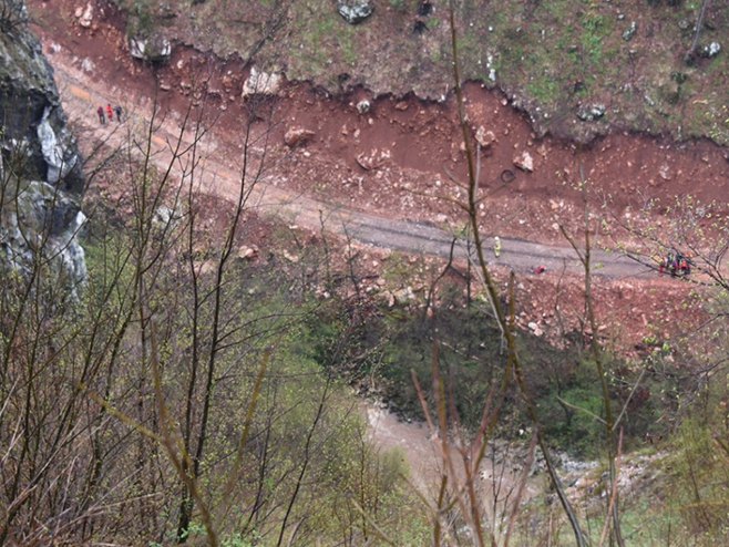 Tijela stradalih žena izvučena iz kanjona Miljacke (Foto: Avaz/M. Kadrić)