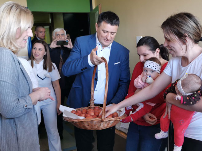 Predsjednica Srpske Željka Cvijanović u posjeti UKC 