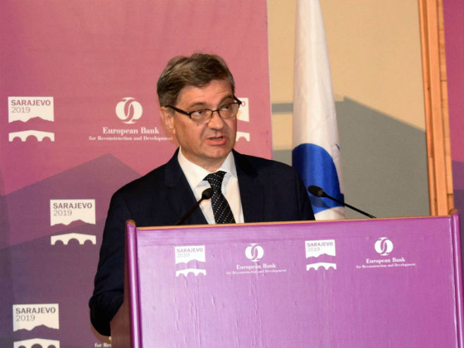 Денис Звиздић на самиту ЕБРД-а (Фото: Савјет министара) 