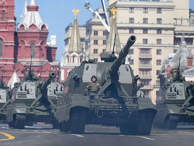 Војна парада у Москви (Фото: Спутњик)