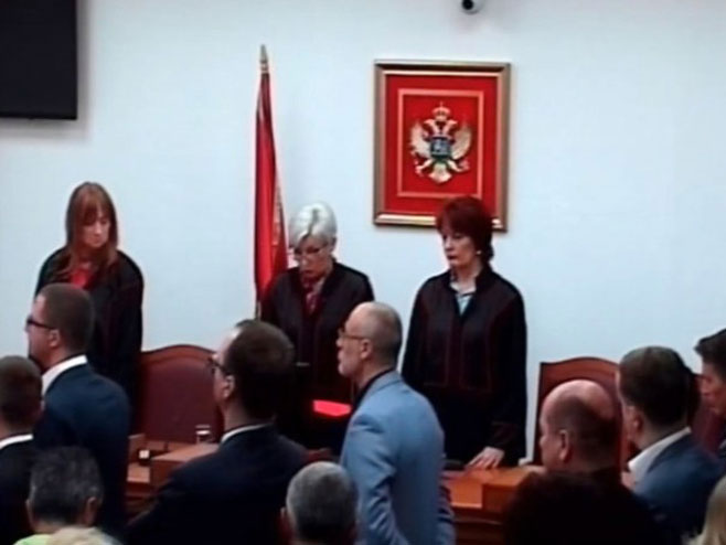 Судија Сузана Мугоша чита пресуду (Фото:РТЦГ) - 