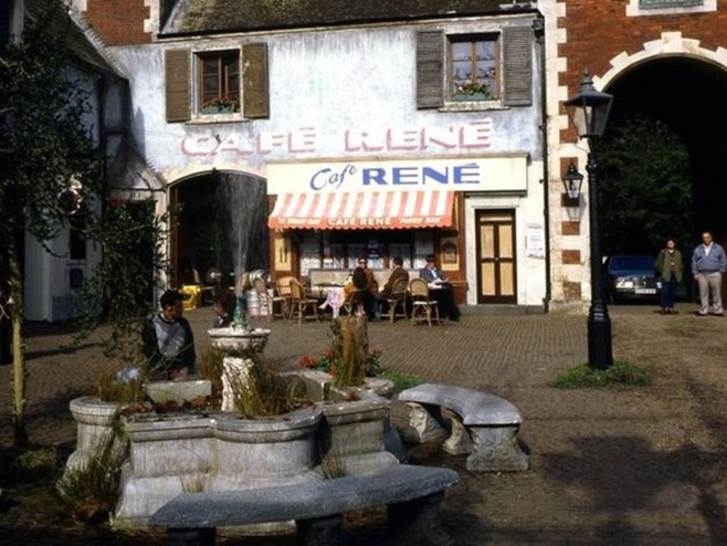 "Ало, ало" - кафе Рене - Фото: BBC 