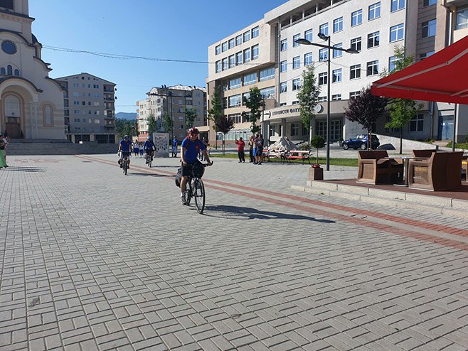 Бициклисти са Пала кренули ка Москви - Фото: СРНА