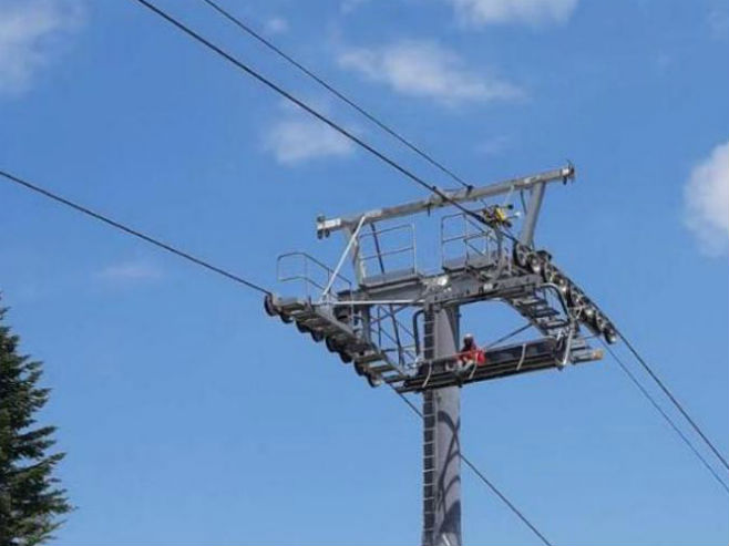 Бјелашница: Нестала струја, туристи висили у ски лифту - Фото: klix.ba