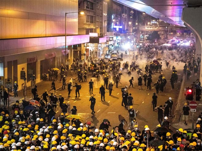Протести у Хонг Конгу (фото:АФП) - 