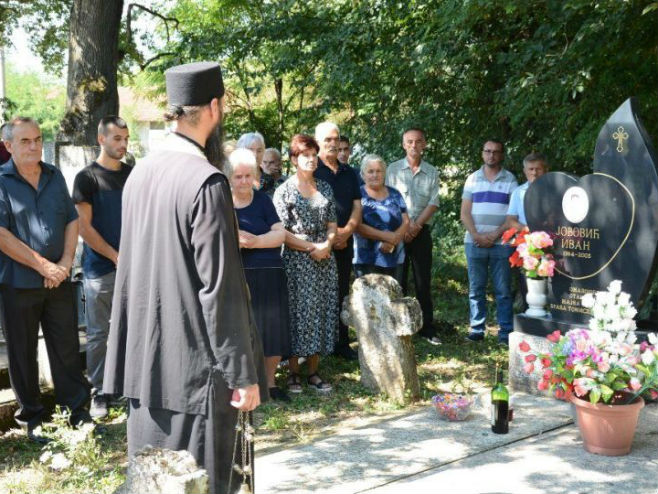 Гораждевац - сјећање на убијене спрске дјечаке (Фото: Канцеларија за КиМ) - 