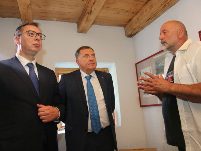 Vučić i Dodik u kući Gavrila Principa (Foto: RTRS)
