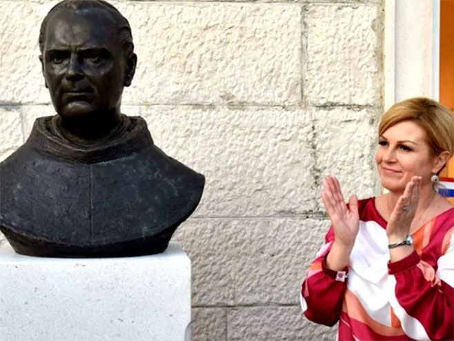 Китаровићева открила споменик фратру који је издао партизане (фото:predsjednica.hr) - 