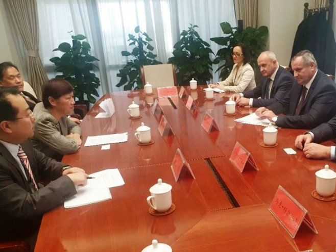 Sastanak sa predstavnicima Vlade Pekinga (Foto: Vlada Srpske)