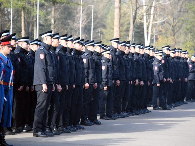 Промоција 323 кадета 20. класе Јединице за полицијску обуку 