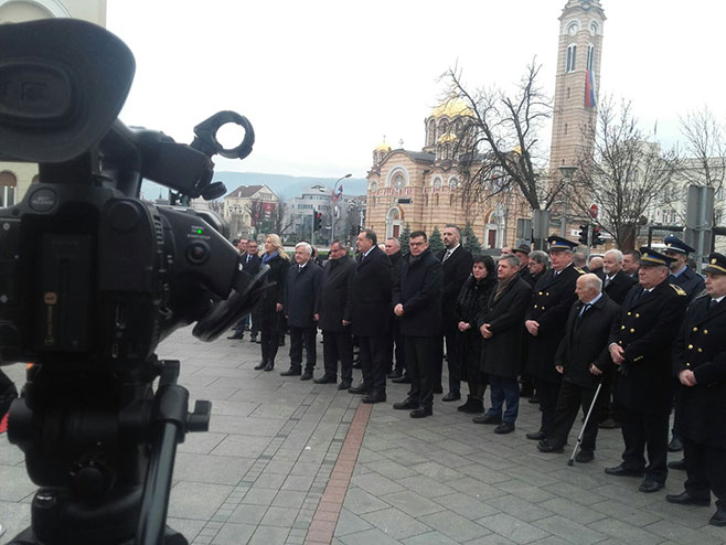 Banjaluka: Polaganje vijenaca (Foto: RTRS)