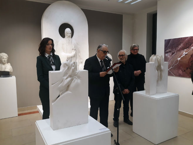 Бањалука - изложба скулптура Миодрага Живковића Бањалука - изложба скулптура Миодрага Живковића - Фото: СРНА