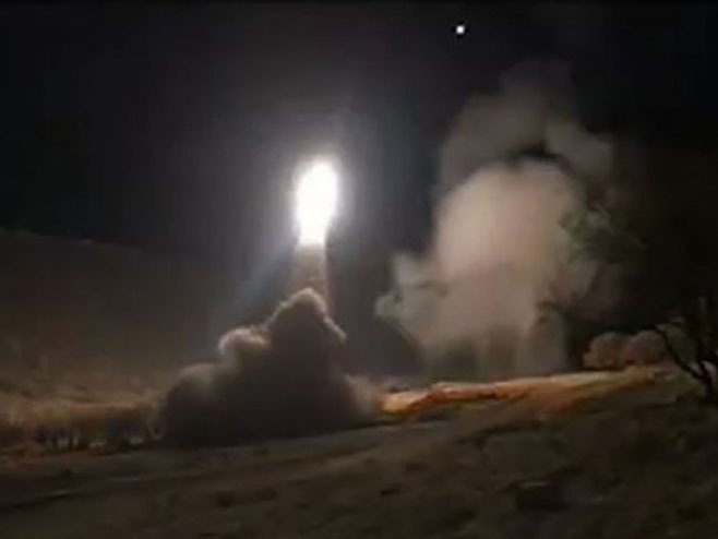 Нови снимак, тренутак када је ракета полетјела ка авиону и оборила га - Фото: Тwitter