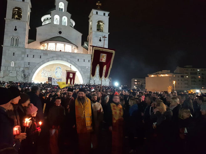 Litija u Podgorici (Foto: Sputnik / Nebojša Popović Litija u Podgorici) 