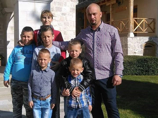 Љубиње - породица Макера Љубиње - породица Макера - Фото: СРНА