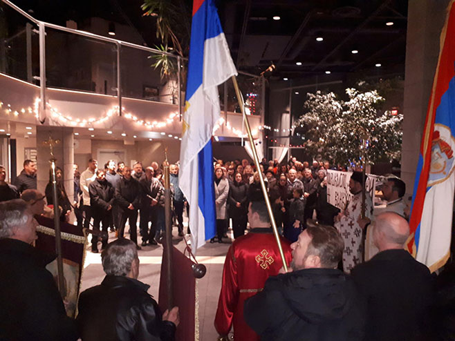 Ванкувер: Подршка православним вјерницима у Црној Гори Ванкувер: Подршка православним вјерницима у Црној Гори - Фото: СРНА