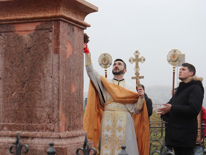 Vukovar: Osvećenje Bogojavljenskog krsta (Foto: Slavko Bubalo/Sputnjik) 