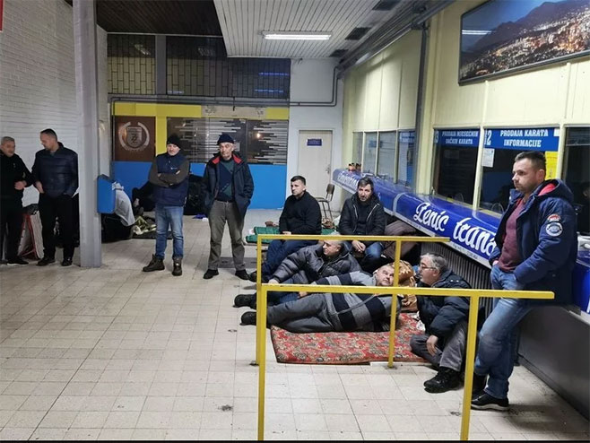 Радници Зеницатранса Радници Зеницатранса - Фото: РТРС