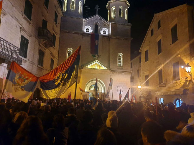 Litija u Kotoru (Foto: SRNA)