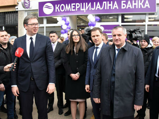 У Дрвару отворена Комерцијална банка У Дрвару отворена Комерцијална банка -