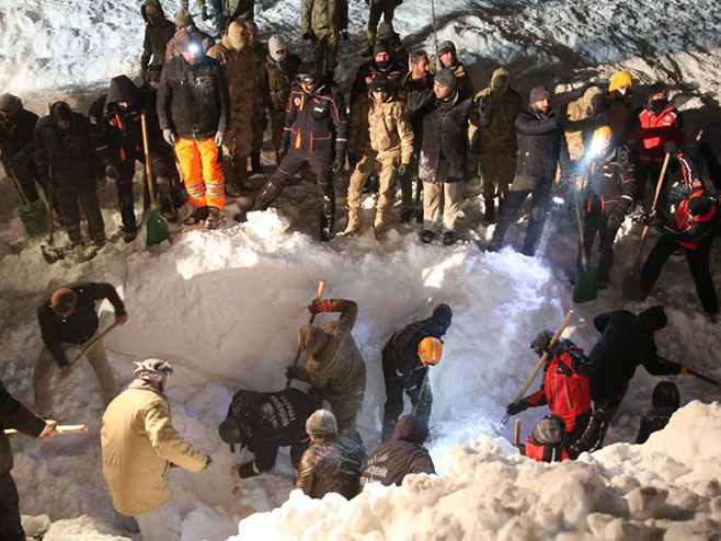 Лавина Турска (фото:Анадолилја) Лавина Турска (фото:Анадолилја) -