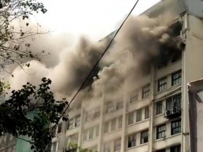 Пожар у Мумбају (фото: News Nation) Пожар у Мумбају (фото: News Nation) -