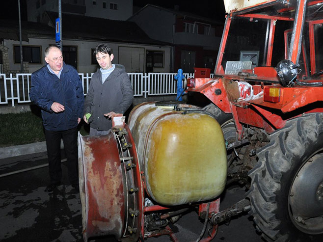 Приједор: Настављена акција дезинфекције - Фото: СРНА