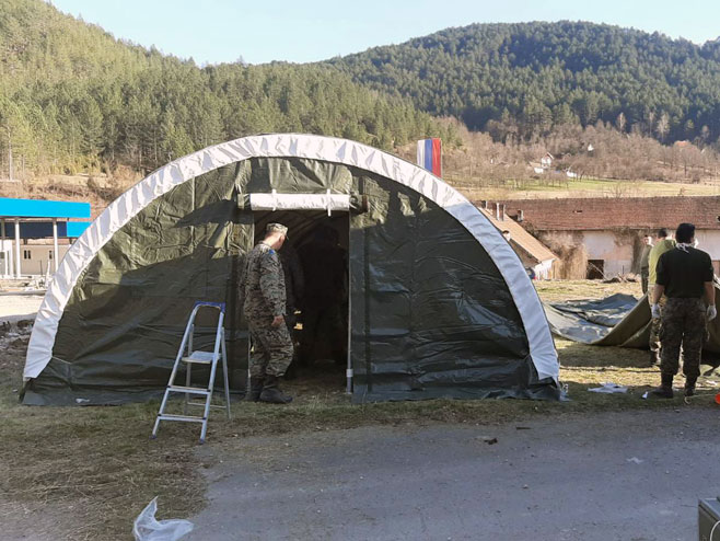 У Вардишту код Вишеграда постављени шатори за карантин - Фото: СРНА