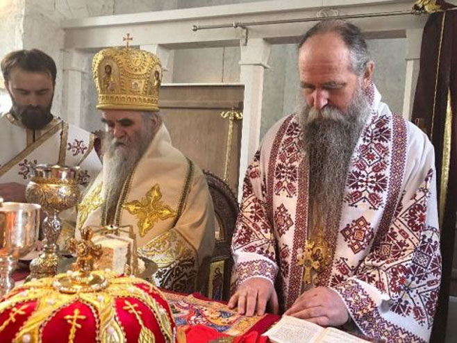 Митрополит Амфилохије и Епископ Јоаникије (фото: mitropolija.com) Митрополит Амфилохије и Епископ Јоаникије (фото: mitropolija.com) -