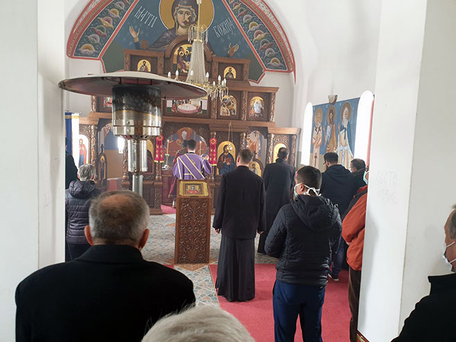 У Сијековцу служени литургија и парастос - Фото: СРНА
